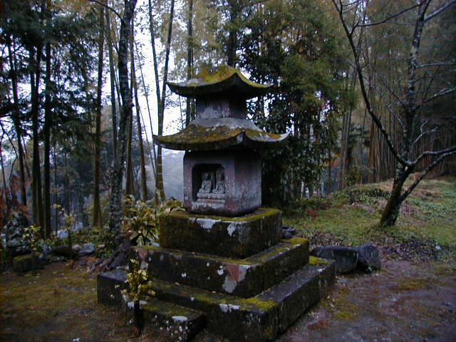 small pagoda.JPG, 1/3/2005, 63 kB